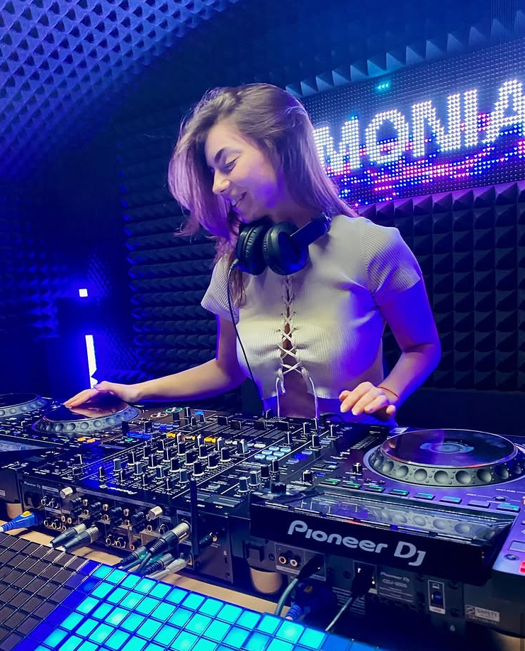 DJ Monia – Dance, Pop & Party